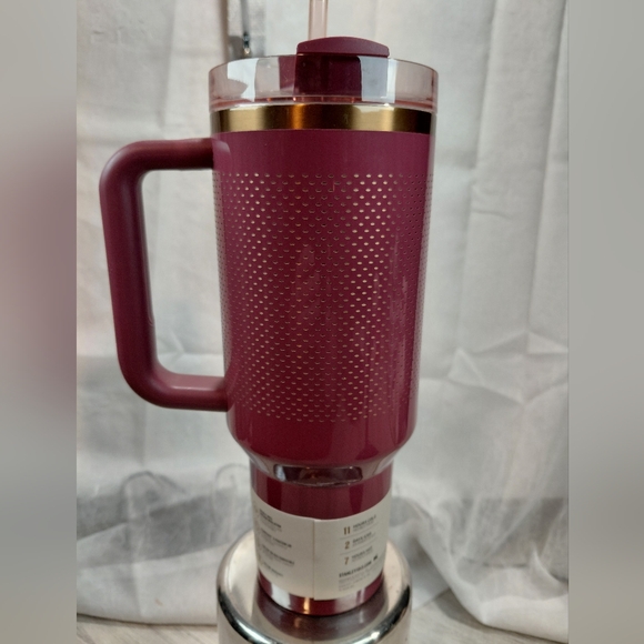 NEW Stanley × Calia 40oz Flow State Quencher H2.0 Tumbler Red Nector - Picture 4 of 12